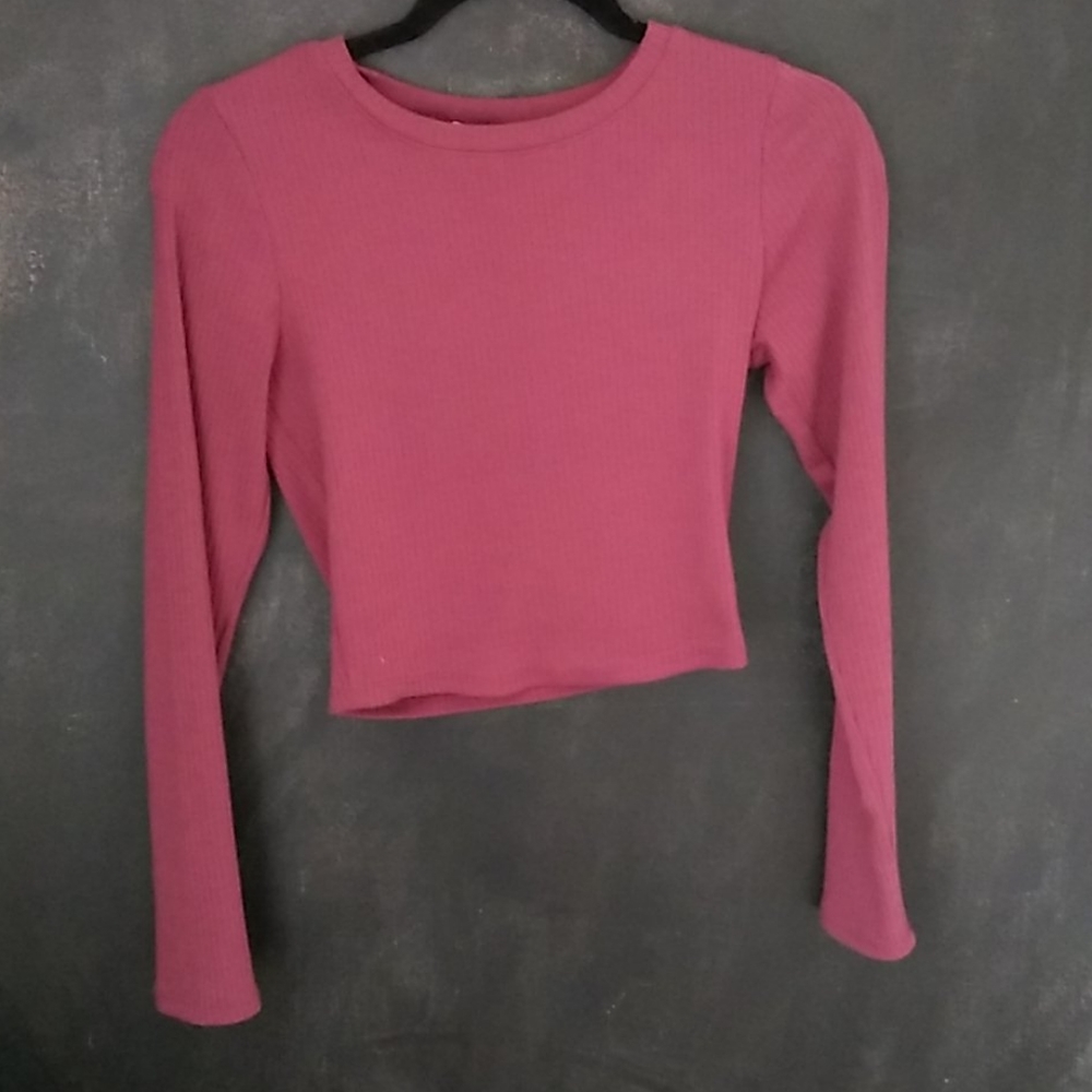 Pink ribbed crop shirt